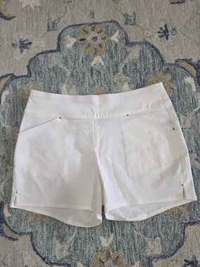 INC International Concepts size 12 White High-Waist Pull-On Shorts